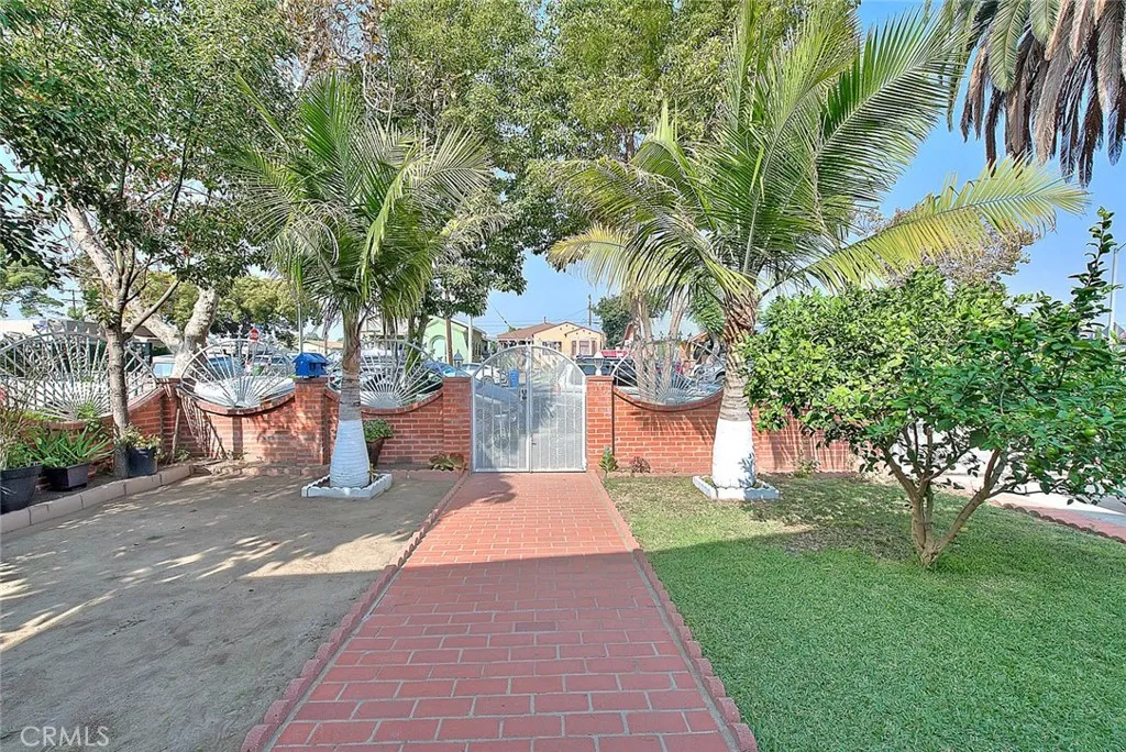 552 W 108th Street, Los Angeles, California 90044 home-pic-7